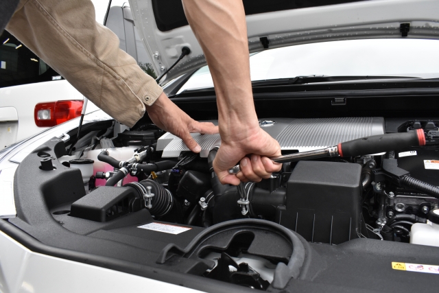 自動車の組み立て・加工